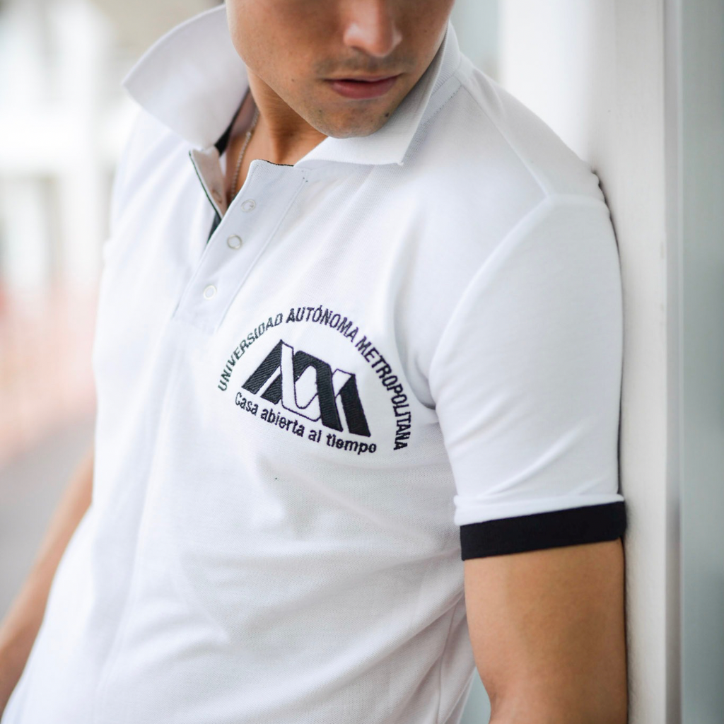 UAM Polo Blanca Playera