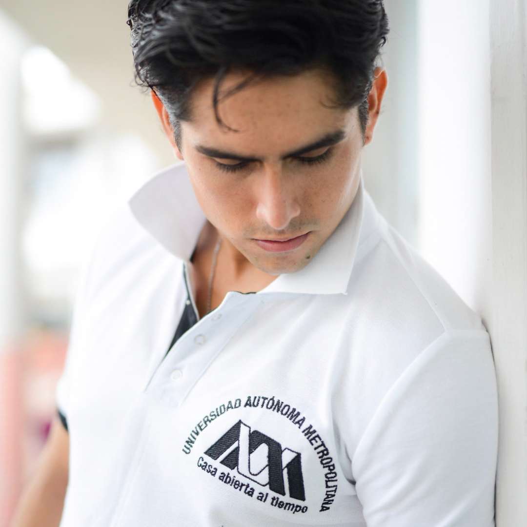 UAM Polo Blanca Playera