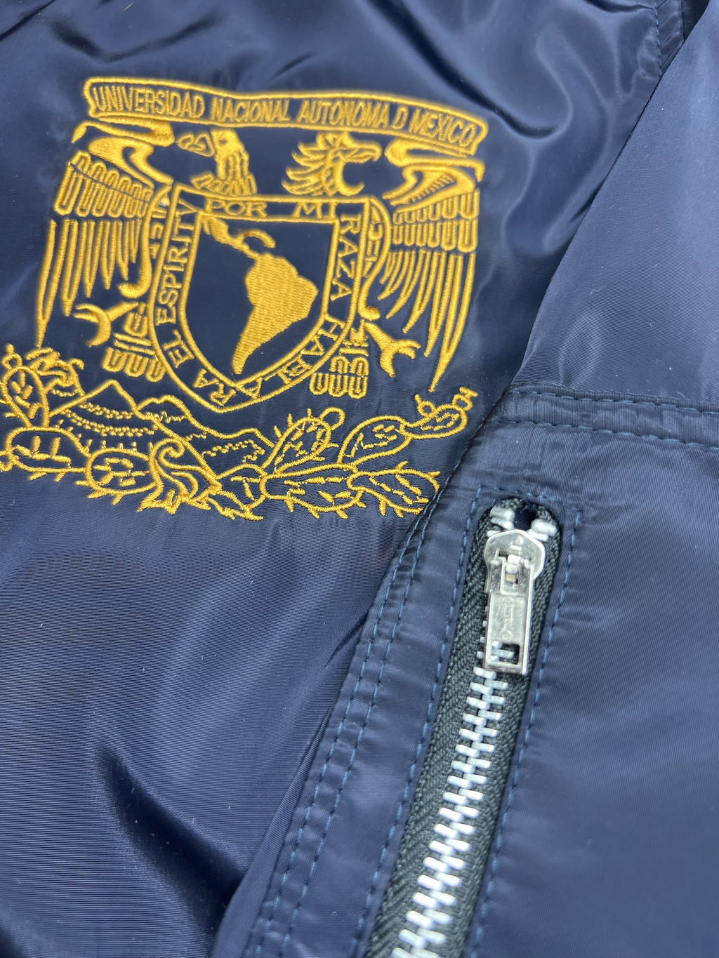 UNAM BOMBER Clásica