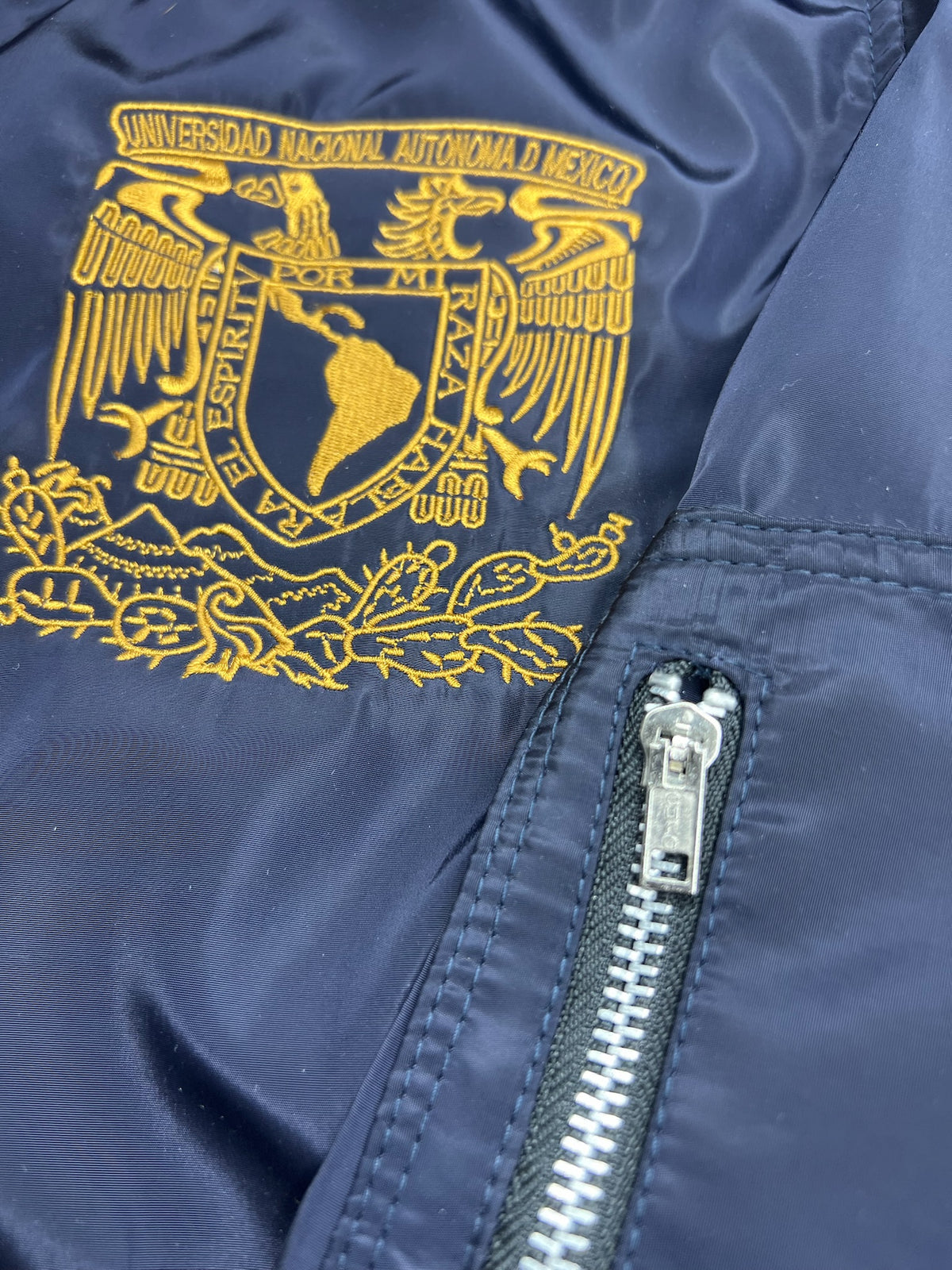 UNAM BOMBER Clásica